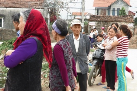 Kỳ 3- Dân cố giữ ao làng tại Văn Giang (Hưng Yên): Huyện yêu cầu dừng thi công dự án