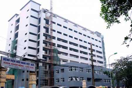 Hoại tử ruột sau mổ u lành tính, nữ bệnh nhân tử vong