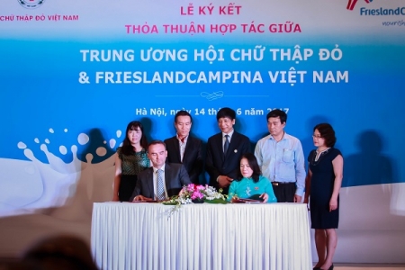 Hội chữ thập đỏ Việt Nam và Frieslandcampina Việt Nam ký kết thỏa thuận hợp tác