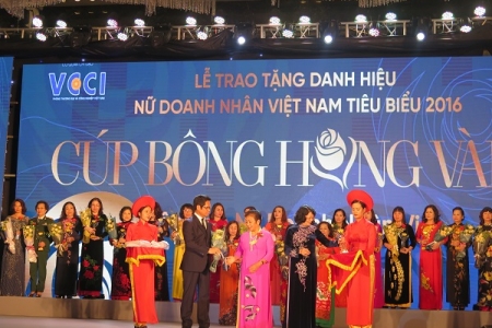 Vinh danh 100 “Nữ doanh nhân Việt Nam tiêu biểu 2016”