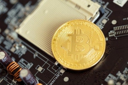 Bitcoin phá đỉnh, chạm mốc 6.600 USD