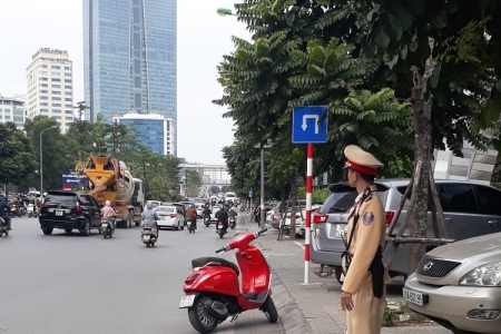 Hà nội: Cần làm rõ việc làm ngơ cho xe bê tông đi vào giờ cấm?