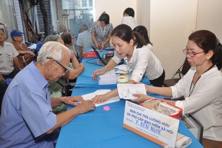 Tăng tuổi nghỉ hưu: Đề xuất nâng tuổi hưu nam lên 62, nữ 60