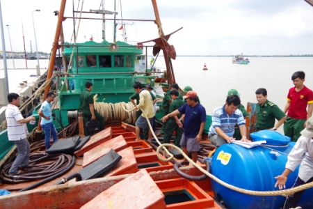 Phó Thủ tướng Thường trực Trương Hòa Bình yêu cầu tăng cường đấu tranh chống buôn lậu trên biển