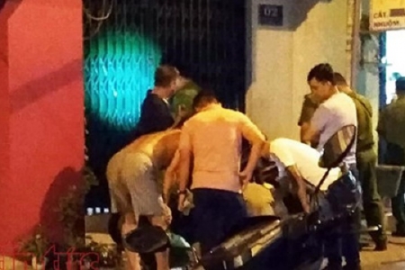 TP.HCM: Khiếp sợ nam thanh niên bị bắn 4 phát đạn trước cửa nhà