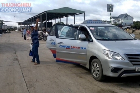 Liên tiếp xuất hiện hãng taxi Việt sa sút, đóng cửa vì Uber và Grab