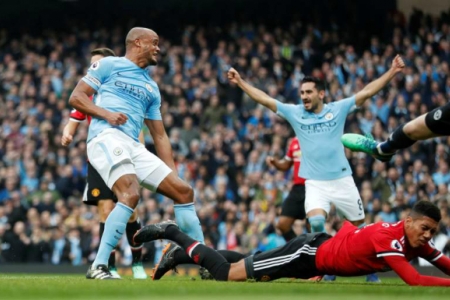 Pogba lập cú đúp, Man Utd ngược dòng đánh bại Man City