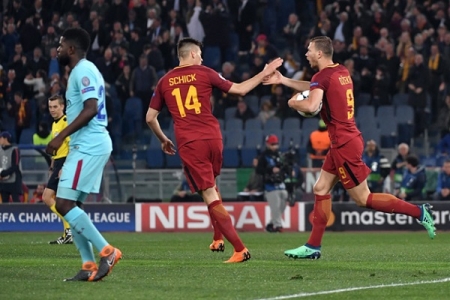 AS Roma 3-0 Barca (chung cuộc 4-4): Đại địa chấn tại Olimpico