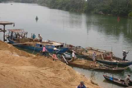 Tăng cường quản lý khai thác, kinh doanh tài nguyên cát