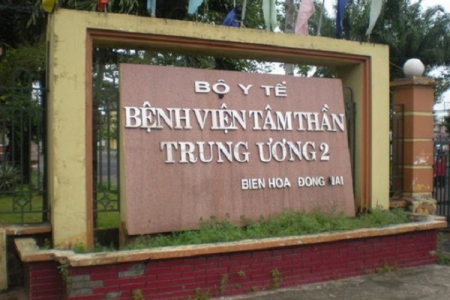 Bác sĩ BV tâm thần bị nhóm côn đồ hành hung khi đang ăn tối