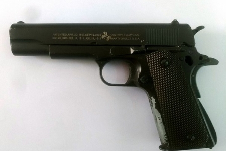 Gia Lai: Tạm giữ hai đối tượng nổ súng vào xe chở học sinh