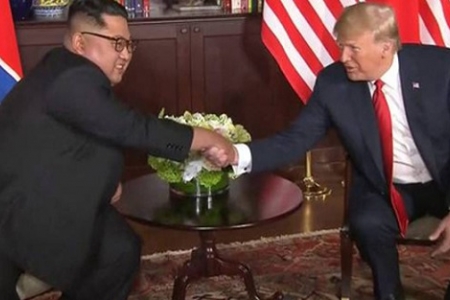 Lãnh đạo thế giới ca ngợi cuộc gặp thượng đỉnh Trump - Kim