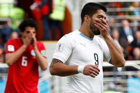 Trực tiếp World Cup Ai Cập - Uruguay (H1): Suarez lai biến "bàn thắng thành cơ hội"