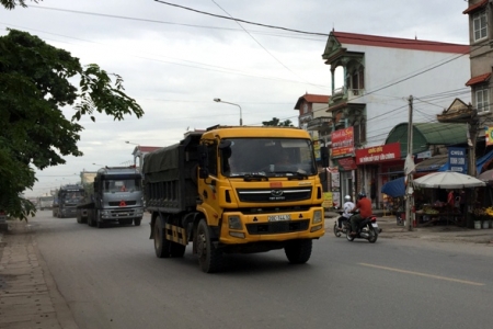 Thái Nguyên: Xe quá khổ, quá tải nối đuôi nhau ‘oanh tạc’ trên tuyến Quốc lộ 3