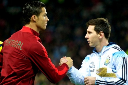 Ronaldo gọi, Messi có trả lời?