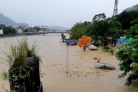 NÓNG: Cận cảnh hình ảnh nhiều địa phương trong tỉnh Hà Giang bị ngập lụt do mưa lớn