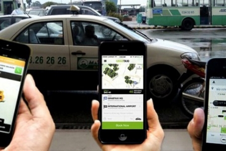 Thí điểm ứng dụng taxi công nghệ Grab – Uber bị 'tố' có nhiều khuất tất, Bộ GTVT nói gì?