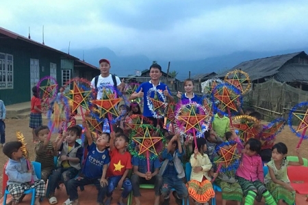 Mang Trung thu về cho các em nhỏ tại vùng cao Yên Bái