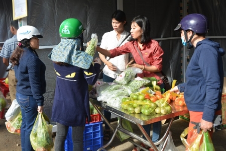 TP. Pleiku (Gia Lai): Khai mạc chợ phiên nông sản an toàn