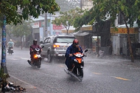 Hôm nay (23/11): 3 miền chiều tối đều có mưa, rét