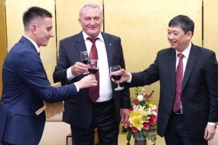 Đà Nẵng: Xúc tiến đầu tư nhà máy sản xuất ô tô của tập đoàn GAZ (Nga)