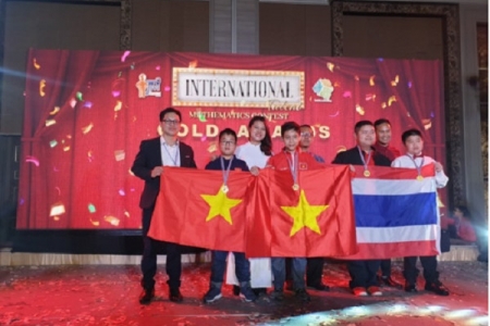 Hai học sinh Hà Nội nhận huy chương vàng cuộc thi ITMC 2019