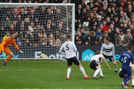 Đánh bại Fulham, Chelsea tiếp tục bám đuổi top 4