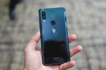 Hàng loạt smartphone giảm giá mạnh đầu tháng 3/2019