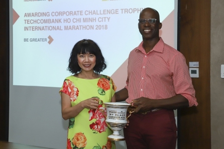 Techcombank xuất sắc nhận cúp: “1st Place Corporate Distance Challenge”