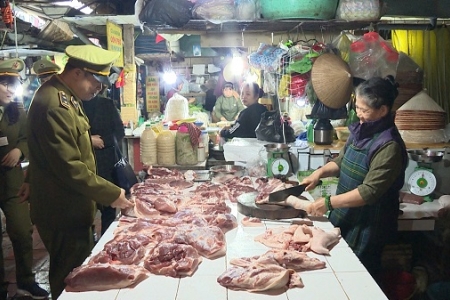 Quản lý thị trường tăng cường công tác phòng, chống dịch tả lợn Châu Phi