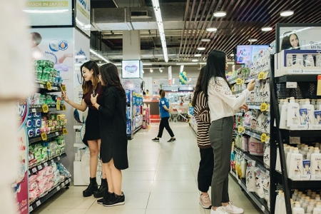 Người tiêu dùng Việt hào hứng trải nghiệm công nghệ mua sắm ‘siêu tốc’ VinMart Scan & Go