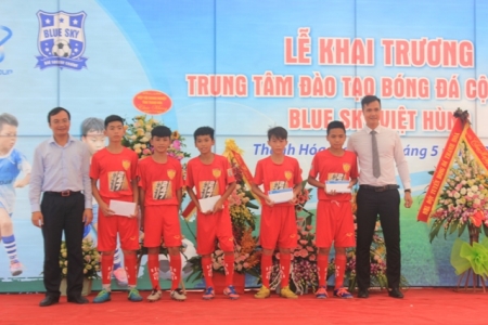 Thanh Hóa: Khai trương Trung tâm bóng đá trẻ em chuyên nghiệp