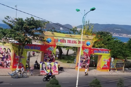 Tưng bừng Hội chợ hè Nha Trang