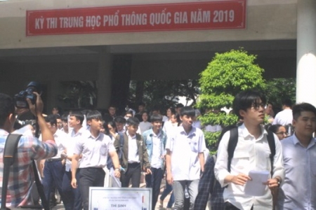 Đà Nẵng: Một thí sinh bị đình chỉ vì mang điện thoại vào phòng thi