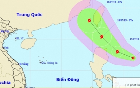 Xuất hiện áp thấp nhiệt đới gần Biển Đông, khả năng mạnh thành bão