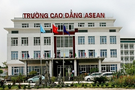 Trường CĐ Y – Dược Asean: Thí sinh háo hức nộp hồ sơ xét tuyển học bổng ngành Điều dưỡng