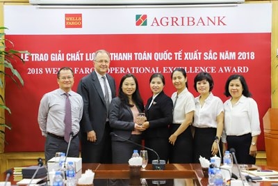 Agribank nhận giải Chất lượng thanh toán xuất sắc năm 2018 do ngân hàng Wells Fargo trao tặng