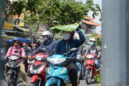 Dự báo thời tiết 13/8: Miền Bắc và miền Trung nắng như thiêu đốt