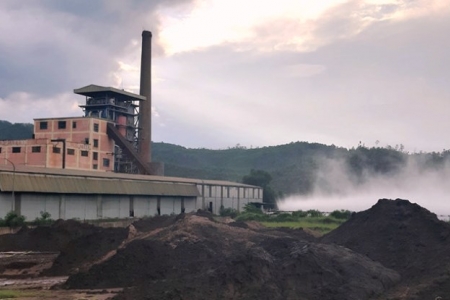 H.Đại Lộc-Quảng Nam: Người dân kéo đến Nhà máy cồn Đại Tân, vì ô nhiễm môi trường