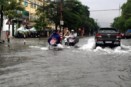 Dự báo thời tiết 17/10: Miền Trung mưa to, nguy cơ ngập lụt nhiều nơi