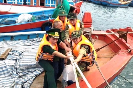 Quảng Ngãi: Hoàn thành việc di dời 10.000 dân trước khi bão số 6 đổ bộ