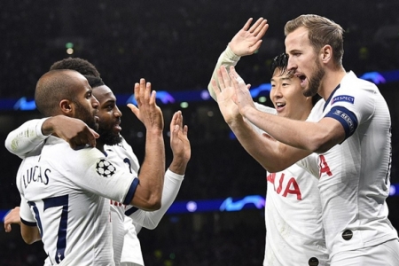 Thêm 3 'ông lớn' giành vé vào vòng knock-out Champions League