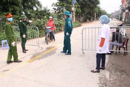 Huyện Mê Linh (Hà Nội): Thành lập 9 chốt kiểm soát người ra vào thôn Hạ Lôi