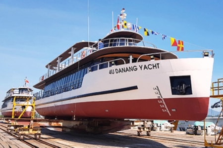 Đà Nẵng: Hạ thủy 2 tàu du lịch thương hiệu 4U Danang Yacht trên sông Hàn