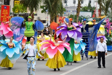 Sun Group sẽ phối hợp cùng UBND TP. Sầm Sơn tổ chức Carnival đường phố Thanh Hóa 2020