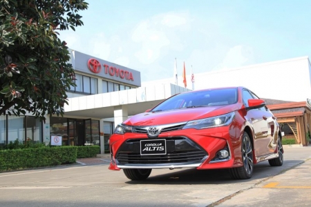 Toyota Corolla Altis 2020 ra mắt tại Việt Nam, giá giảm 28 triệu đồng