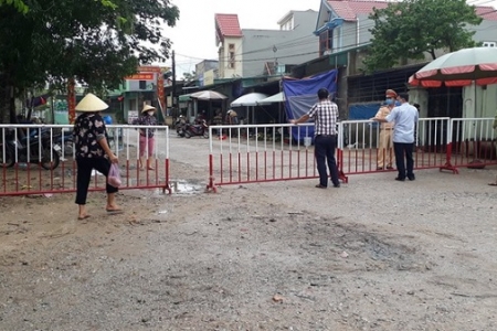 Lơ là trong công tác phòng chống dịch Covid -19: Phó chủ tịch xã Quảng Hùng, TP. Sầm Sơn (Thanh Hóa) bị đình chỉ công tác