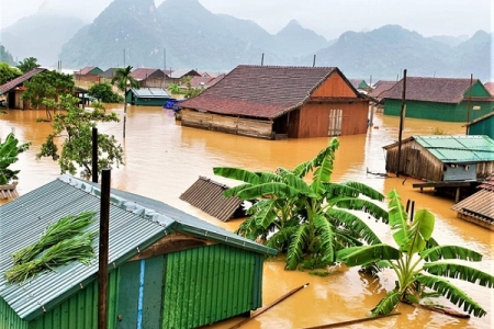 Dự báo thời tiết: Miền Trung vẫn mưa to, nhiều nơi ngập lụt