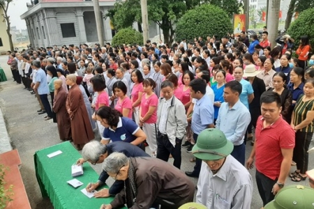 Phường Hội Hợp (TP. Vĩnh Yên): Đóng góp 450 triệu đồng nhằm chia sẻ khó khăn với người dân miền Trung