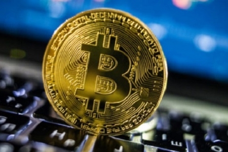 Giá Bitcoin thiết lập kỷ lục mới, vượt ngưỡng 21.000 USD